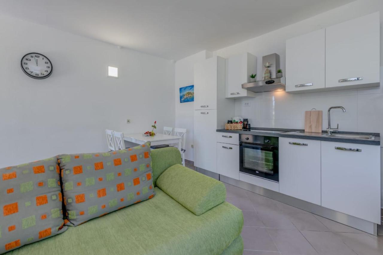 Holiday Home Kalinic Slatine Exterior photo