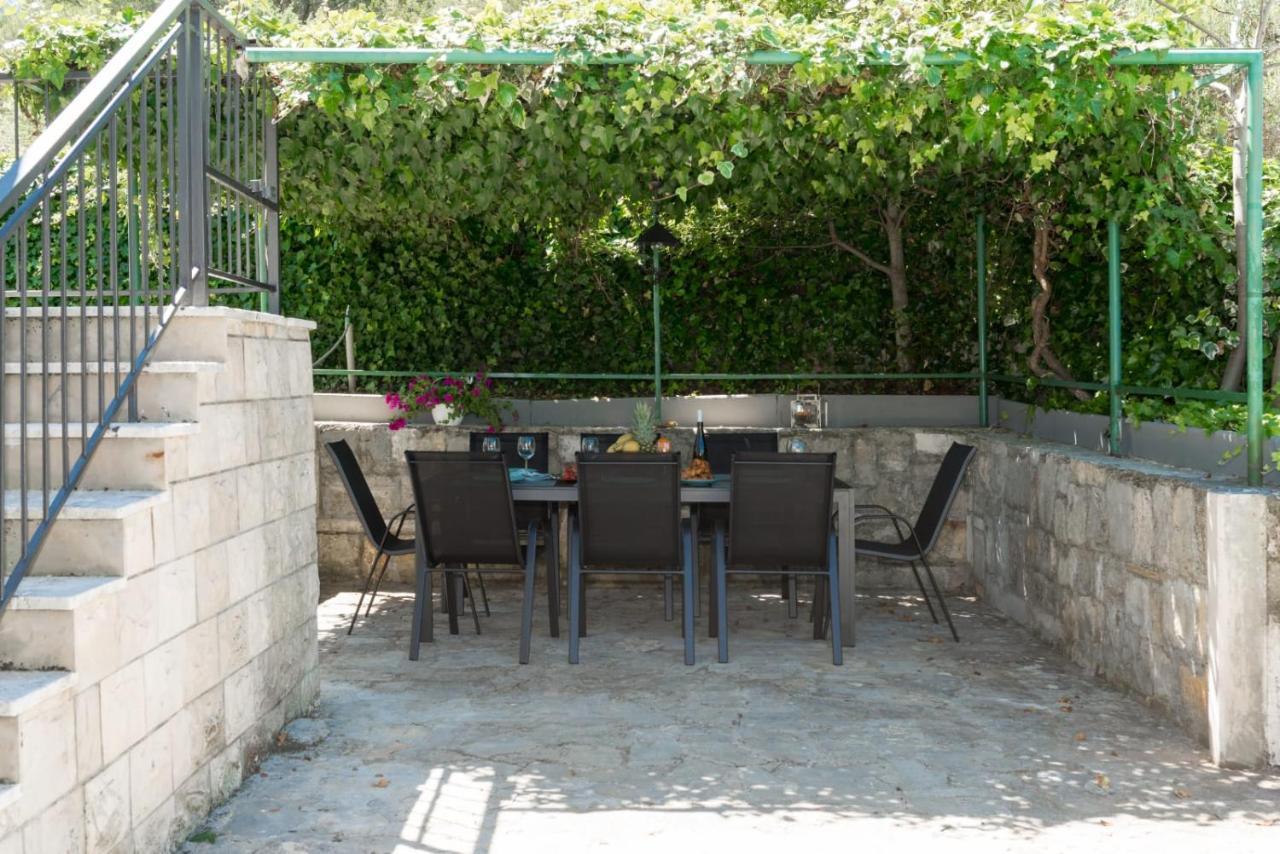 Holiday Home Kalinic Slatine Exterior photo