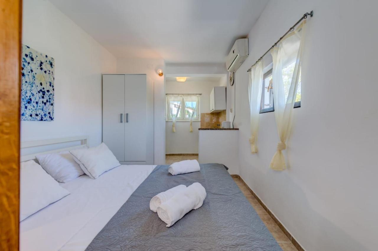 Holiday Home Kalinic Slatine Exterior photo